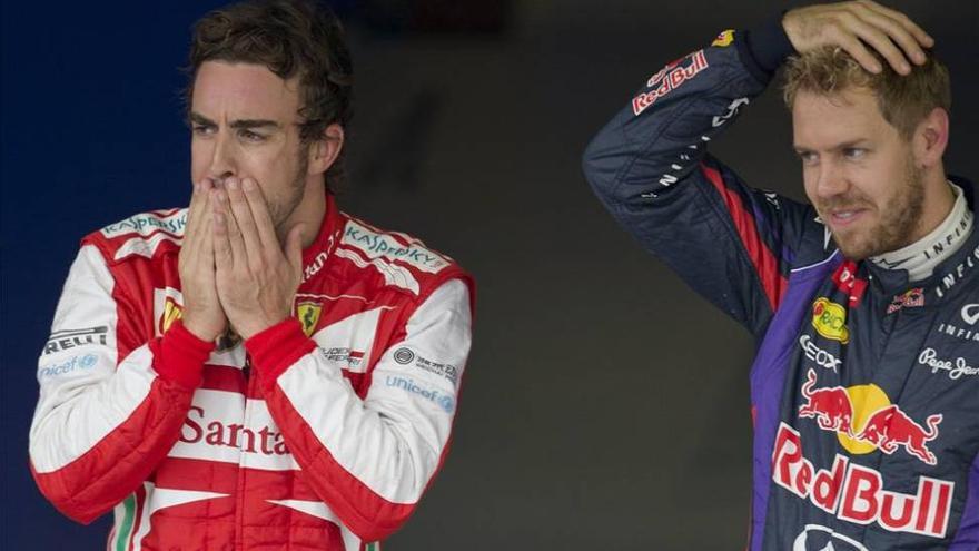 Alonso ataca bajo la lluvia pero Vettel logra otra &#039;pole&#039;