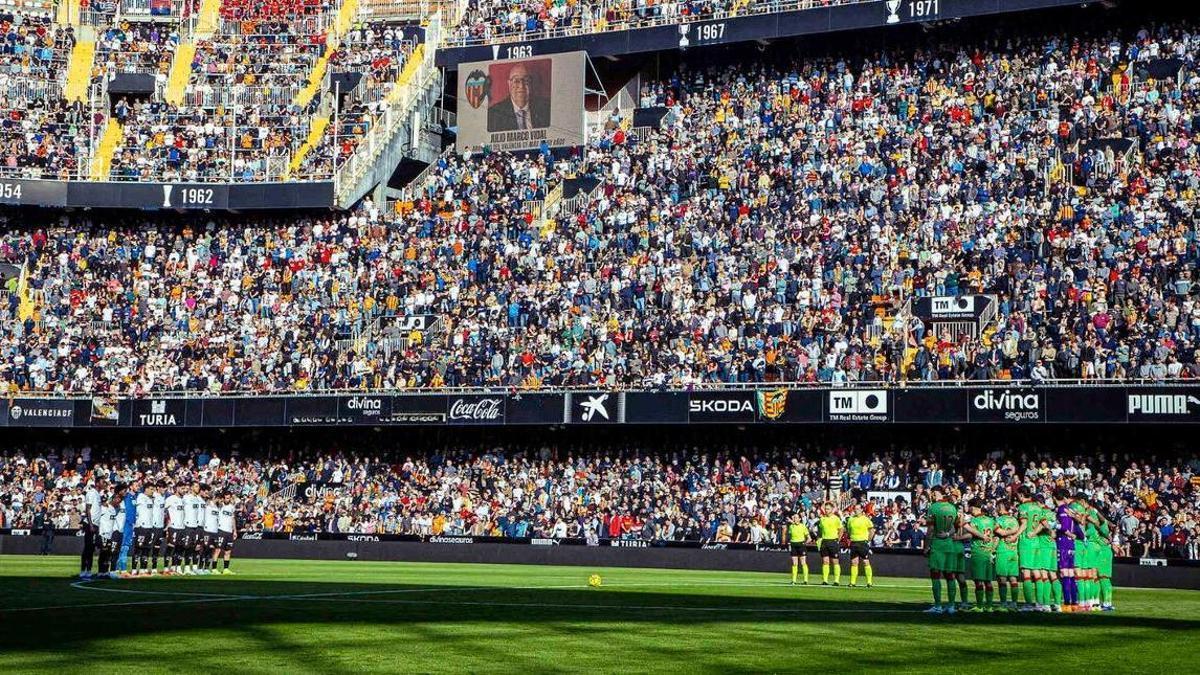 LaLiga denuncia cánticos ofensivos en el Valencia-Osasuna
