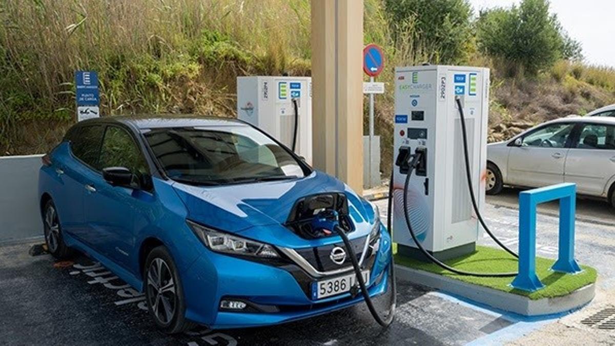 Nissan e Easycharger inauguran la primera estación de España de carga ultrarrápida 100% sostenible para vehículos eléctricos