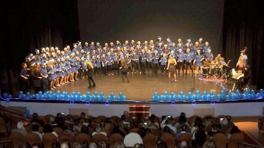 Asistentes al concierto, ayer, en La Felguera.