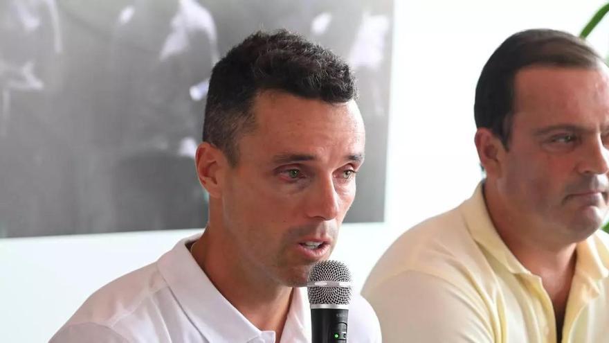 Bautista no puede contener las lágrimas en su despedida: "Sin mis padres no habría conseguido lo que he conseguido"