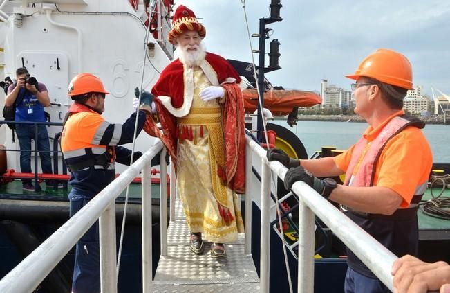 REYES MAGOS LLEGADA BARCO