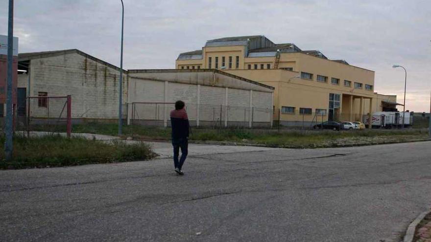 Instalaciones del matadero en el polígono de Los Llanos.