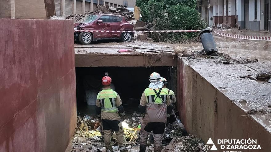 Así ha sido el trabajo de los Bomberos de la DPZ en un garaje de Catarroja
