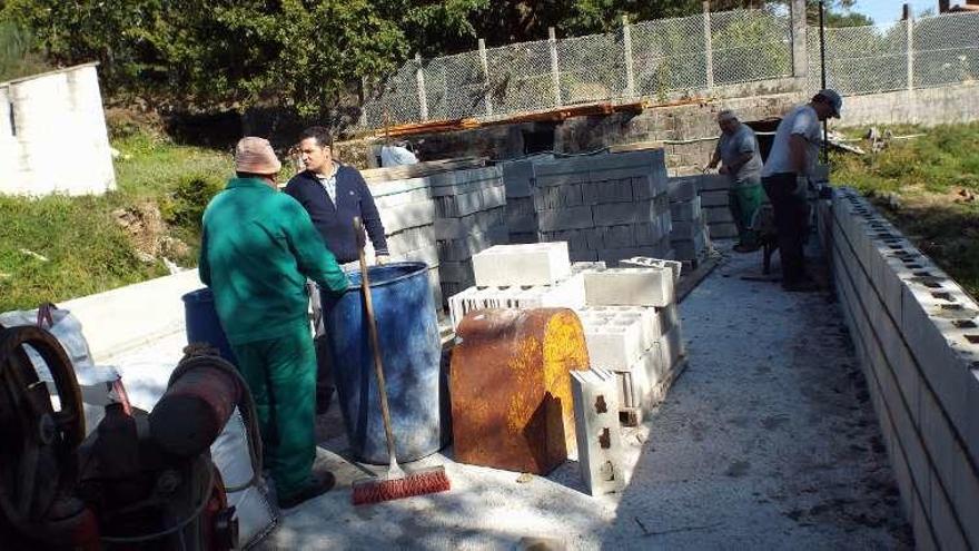 El edil de Obras, Klaus Brey, visitó los trabajos.