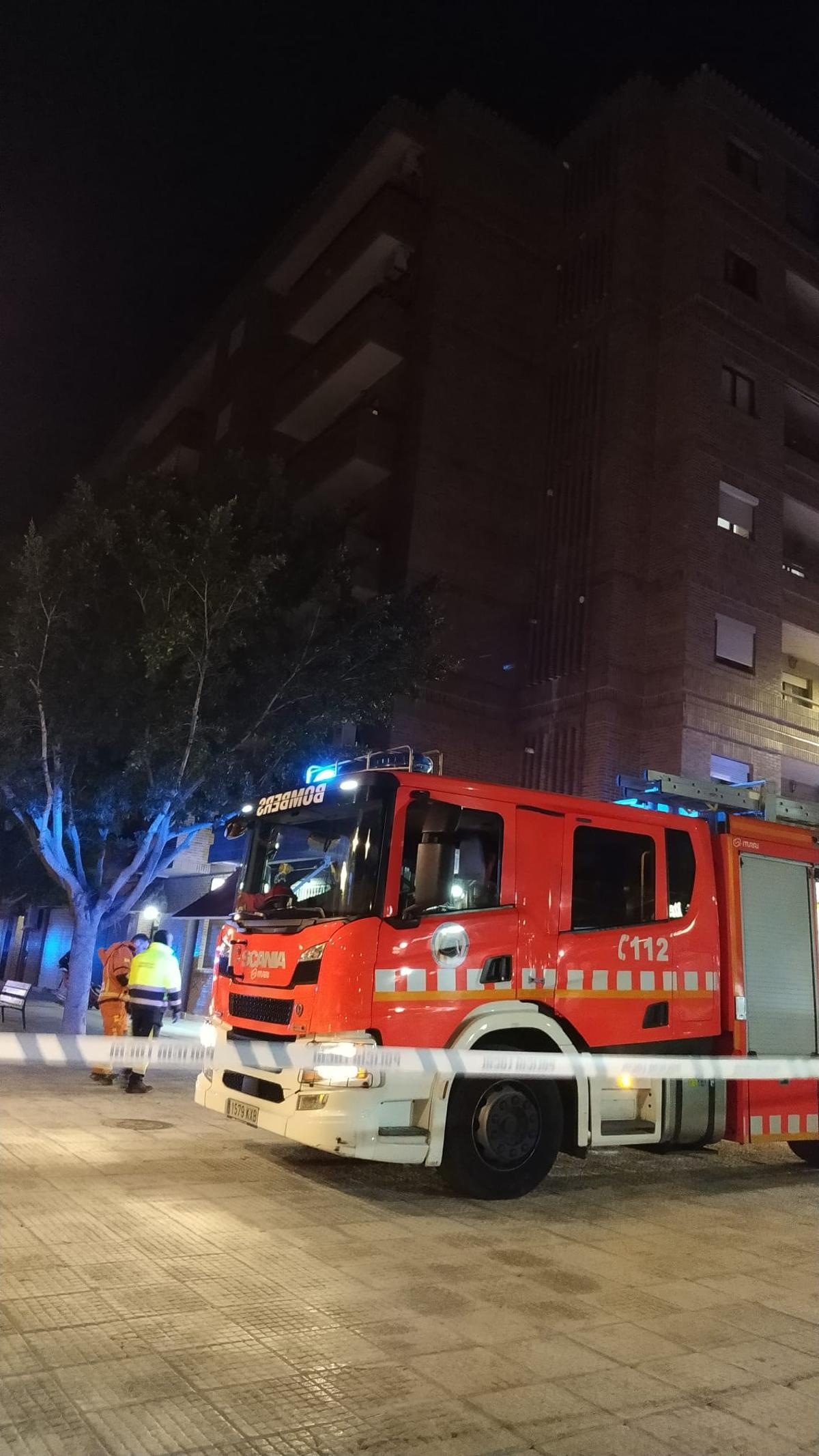 El incendio se ha producido en la Plaza América de Torrent