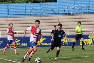 Un gol de Turbi amarga el buen triangular del Arosa