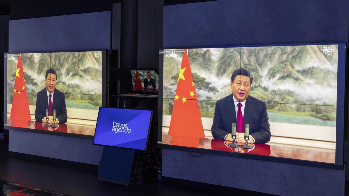 Xi advierte en Davos de que ninguna corriente detendrá la globalización.