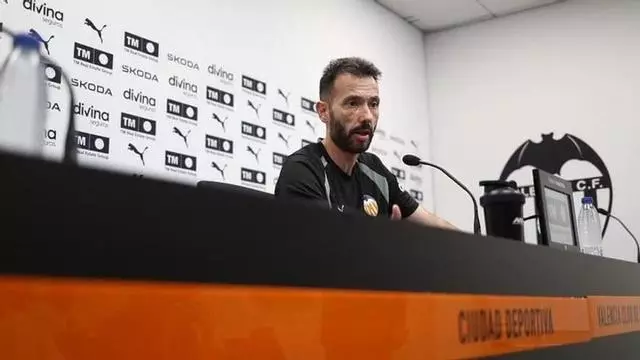 Corberán responde a las palabras de Rodri sobre el Valencia CF