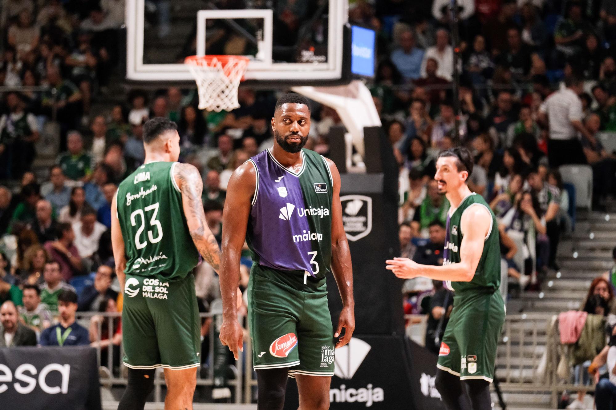 13/4/24 - Malaga - Palacio Deportes Jose Maria Martin Carpena.  Basquetbol LIGA ACB UNICAJA vs ZARAGOZA :  (Fotografía: Gregorio Marrero / La Opinion)