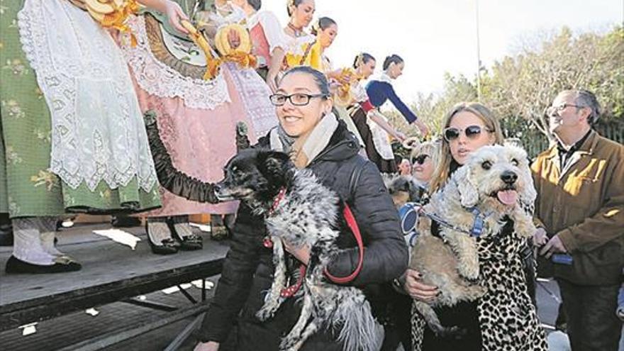 La procesión cívica de Castelló finaliza este año en la basílica del Lledó