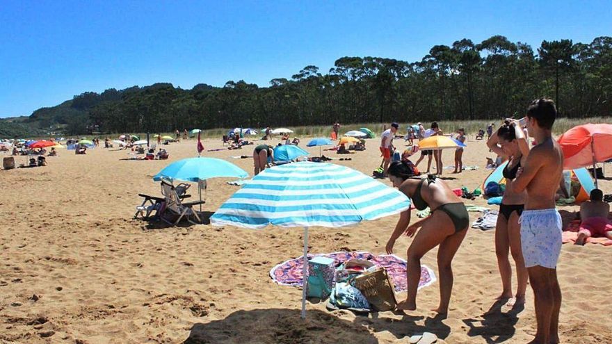 Playa de Rodiles.jpg