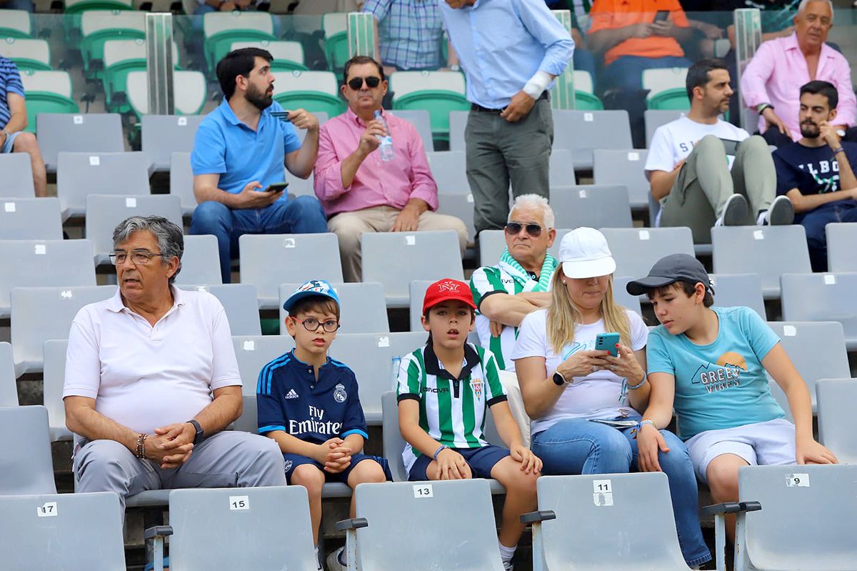 Las imágenes de la afición en el Córdoba CF - San Fernando