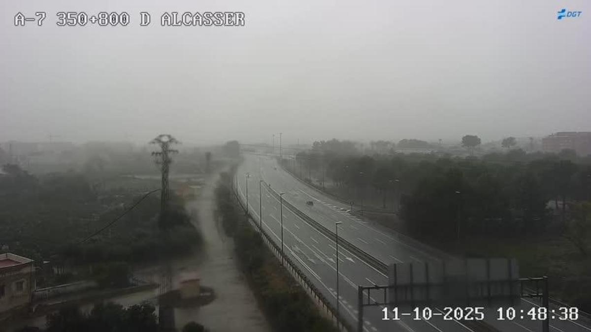 Estado de la A-7 a su paso por Alcàsser, este sábado.