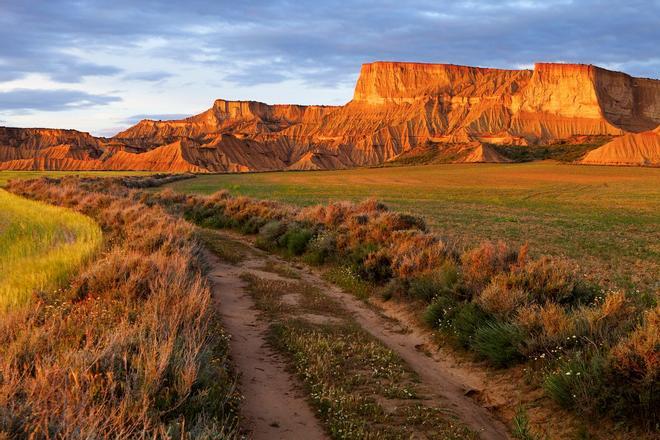 Atardecer en las Bardenas, Navarra