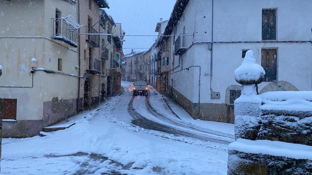 IMÁGENES DE POSTAL | Herbeset, una aldea de Morella cubierta por la nieve