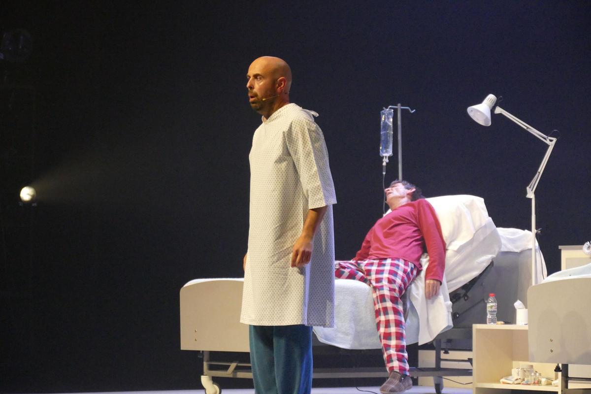 EN IMATGES | Albert Pla i Peyu omplen de rialles el Teatre Municipal El Jardí de Figueres amb 'Hamlet'