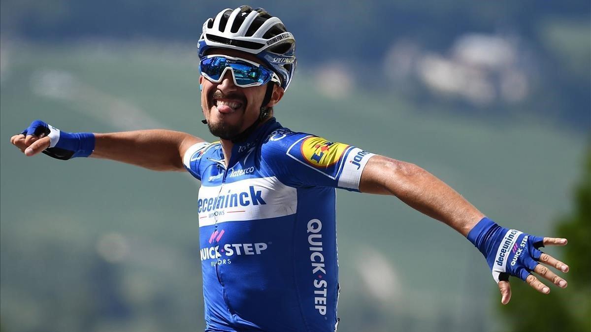 marcosl48993400 french rider julian alaphilippe celebrates his victory as he190708171426