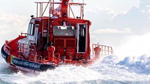 Reanudada la búsqueda del hombre desaparecido en el mar entre el Fòrum y la Mar Bella de Barcelona