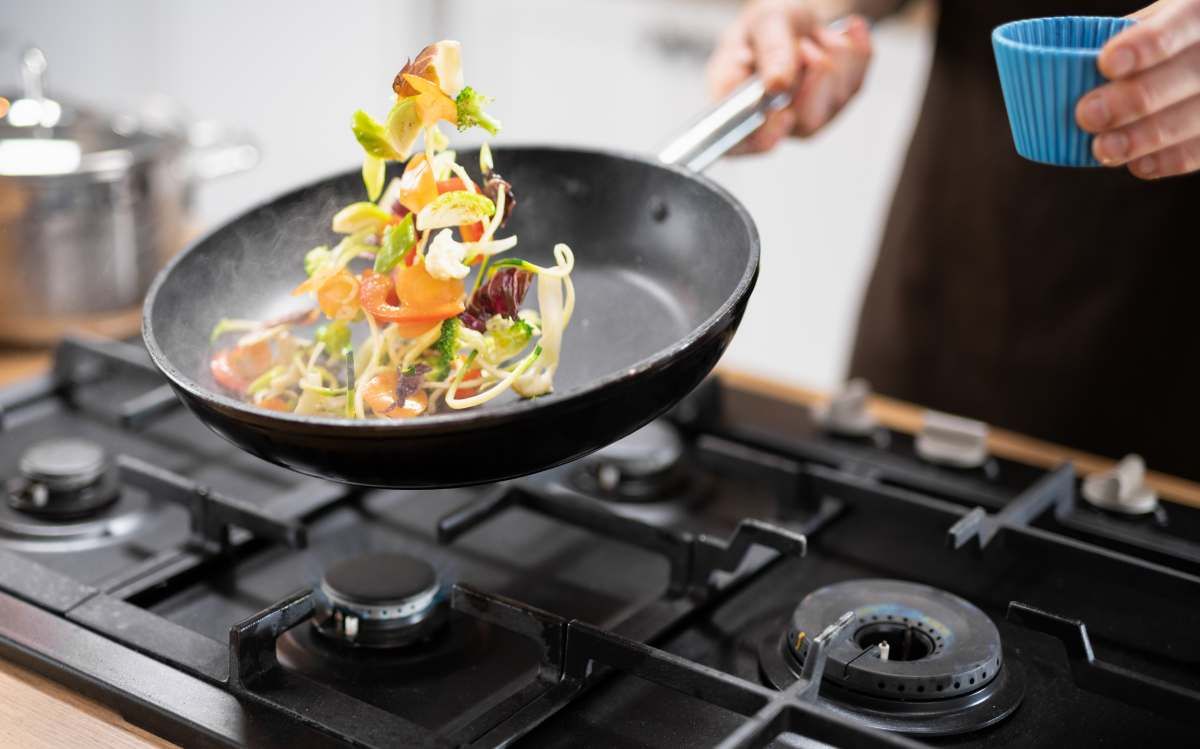 Cocinando en una sartén