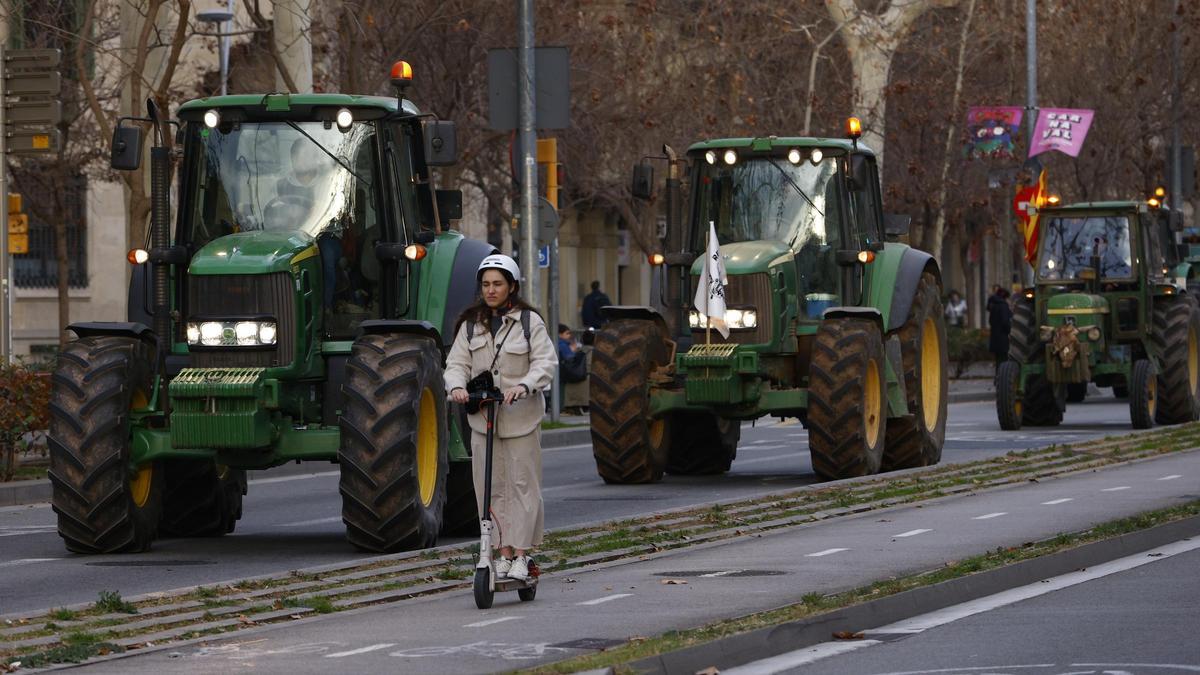 La marcha de tractores en Barcelona se dirige al Parlament