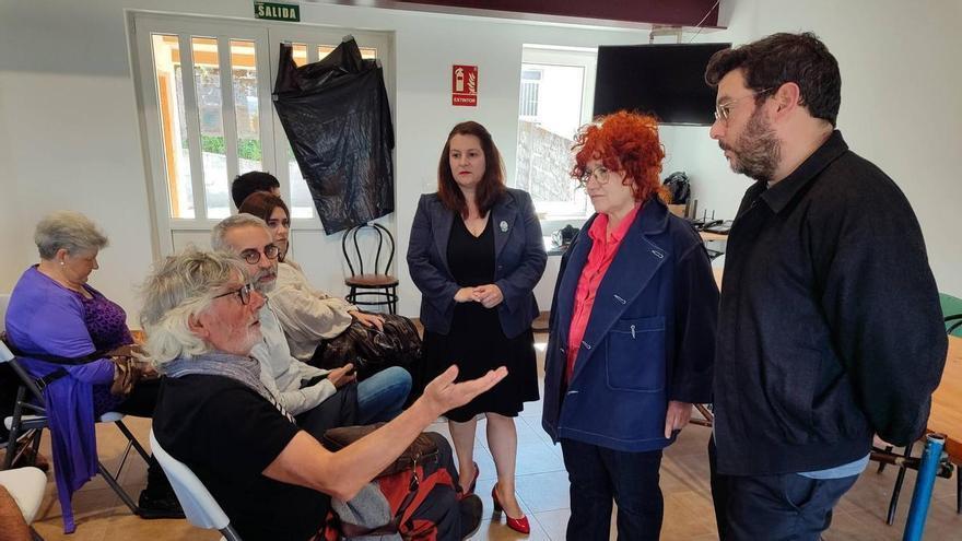 Montse Prado se reúne con vecinos de O Hío y asegura que el futuro CIS no aportará mejoras