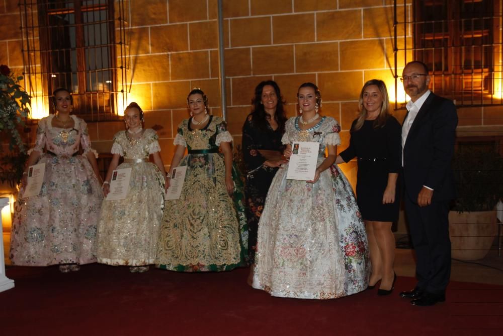 Entrega de los certificados de tejido de seda valenciana