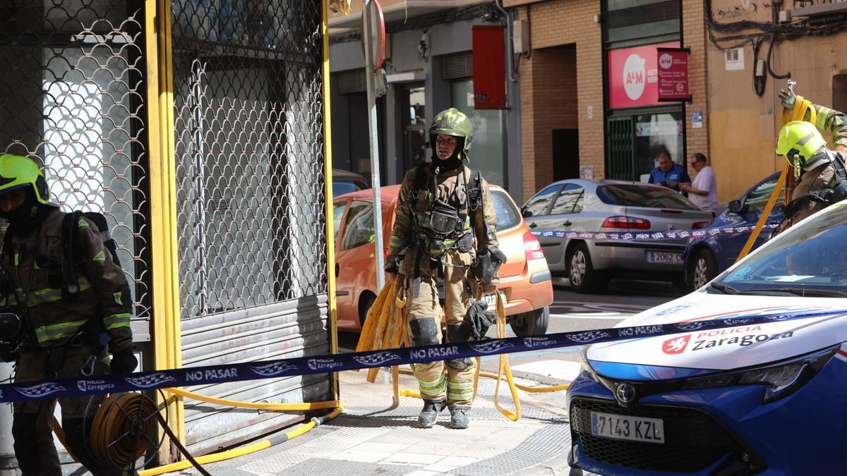 Incendio en la calle Cortes de Aragón de Zaragoza