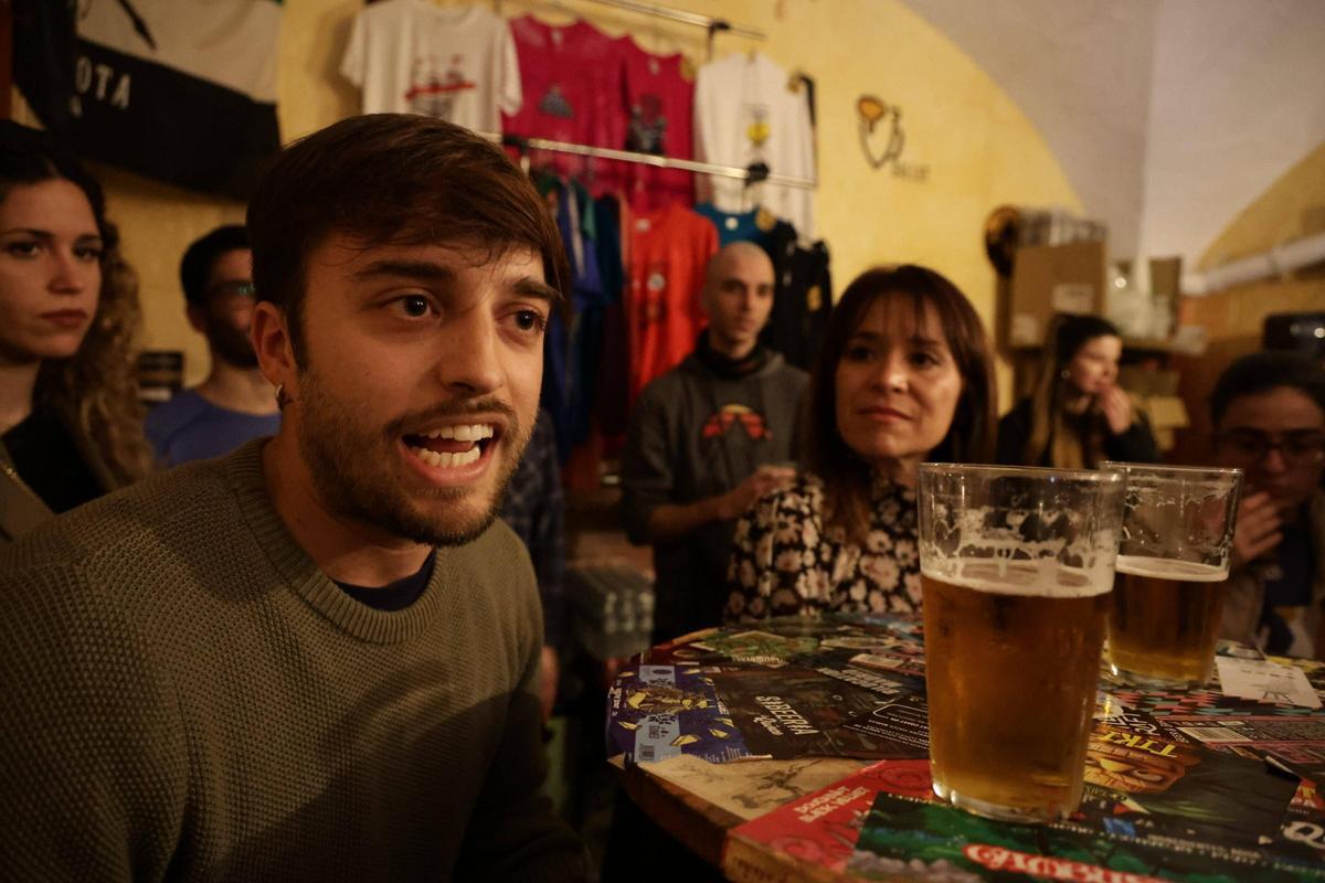 El PSOE de Cáceres debate sobre la vivienda