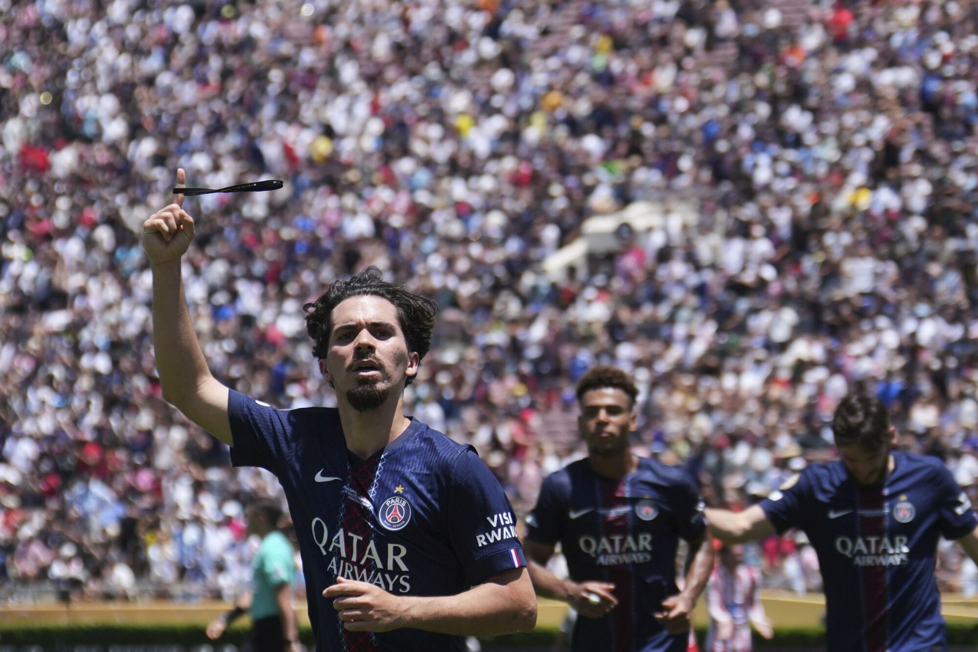 Paris Saint-Germain's Vitinha celebrates scoring his side's second goal during the Club World Cup group B soccer match between PSG and Atletico Madrid in Pasadena, Calif., Sunday, June 15, 2025. (AP Photo/Jae Hong) Associated Press/LaPresse. EDITORIAL USE ONLY/ONLY ITALY AND SPAIN