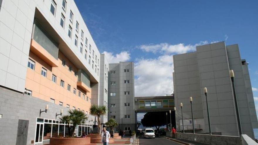 Exterior del Hospital Universitario Nuestra Señora de La Candelaria.