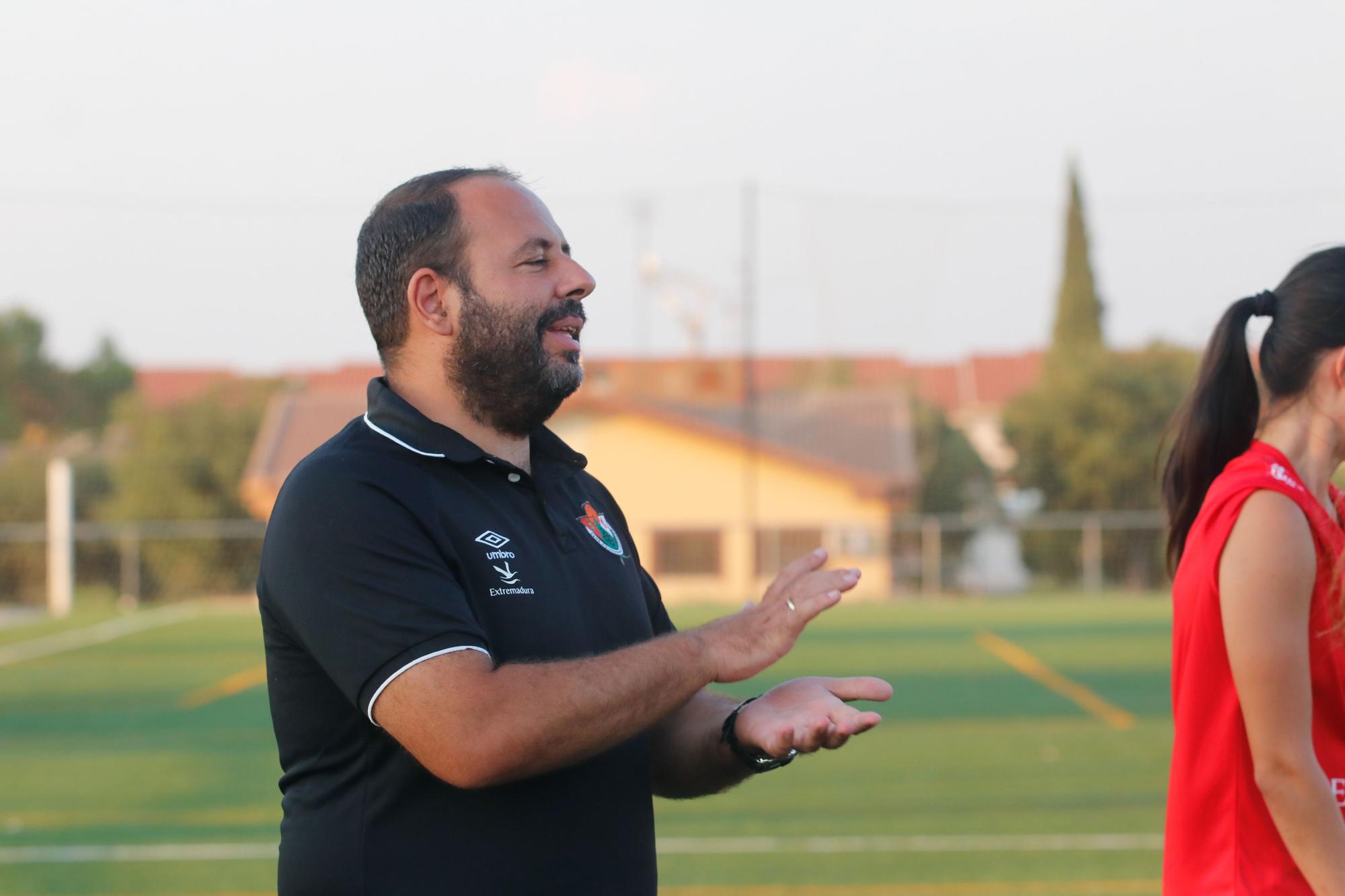 Primer entrenamiento del Cacereño Femenino