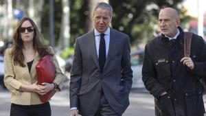 Zaplana a su llegada a los juzgados para declarar por el caso Erial.