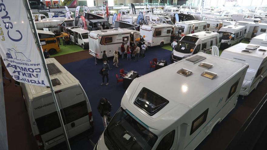 Vista general de una parte del pabellón de La Magdalena en la edición de Expocamp de 2022. | Ricardo Solís
