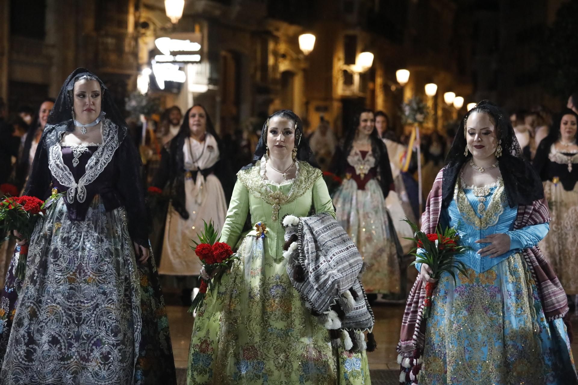 Búscate en el primer día de ofrenda por la calle Quart (entre las 22:00 a las 23:00 horas)