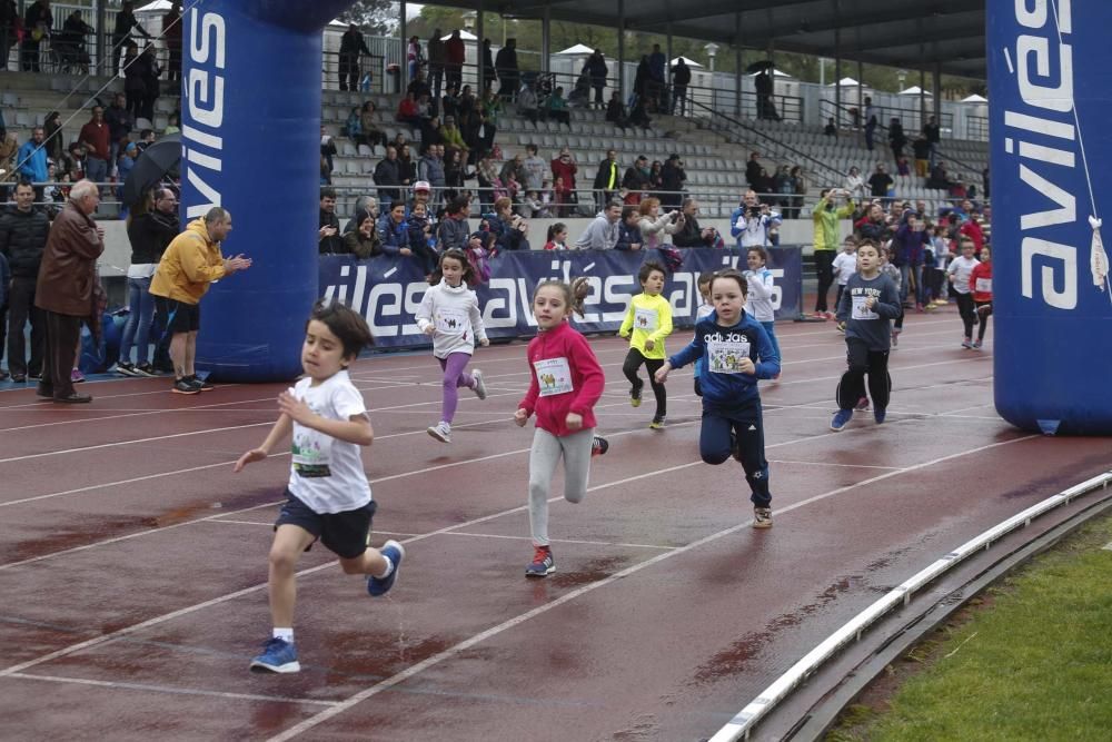 Carrera Solidaria por el Sáhara en el Estadio Municipal de Atletismo Yago Lamela