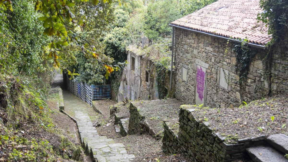 A maior parte dos ingresos por venda de parcelas municipais vaise dedicar á rehabilitación de vivenda, como é o caso da Caramoniña