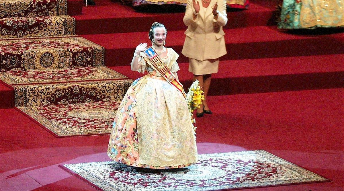 2006. Nuria Llopis. Mandarina