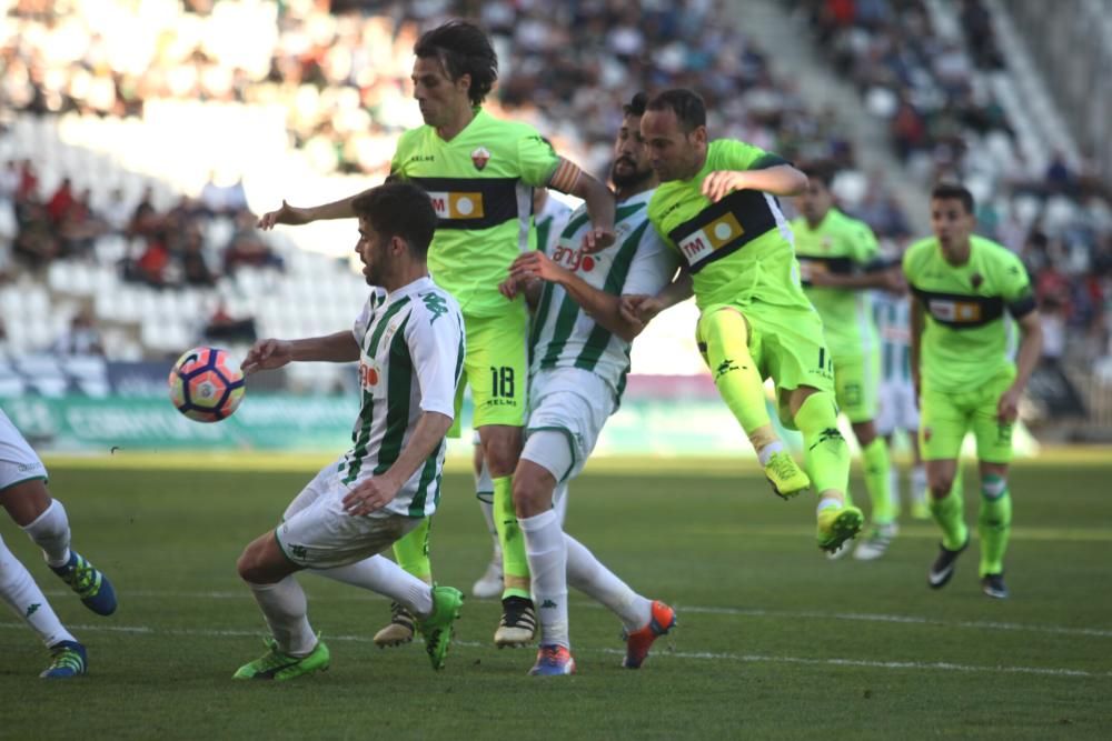 EL Elche se mete en un lío