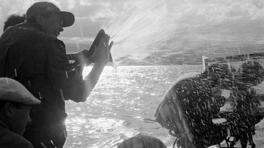 El director John Huston durante el rodaje de &#039;Moby Dick&#039; en la bahía de El Confital.
