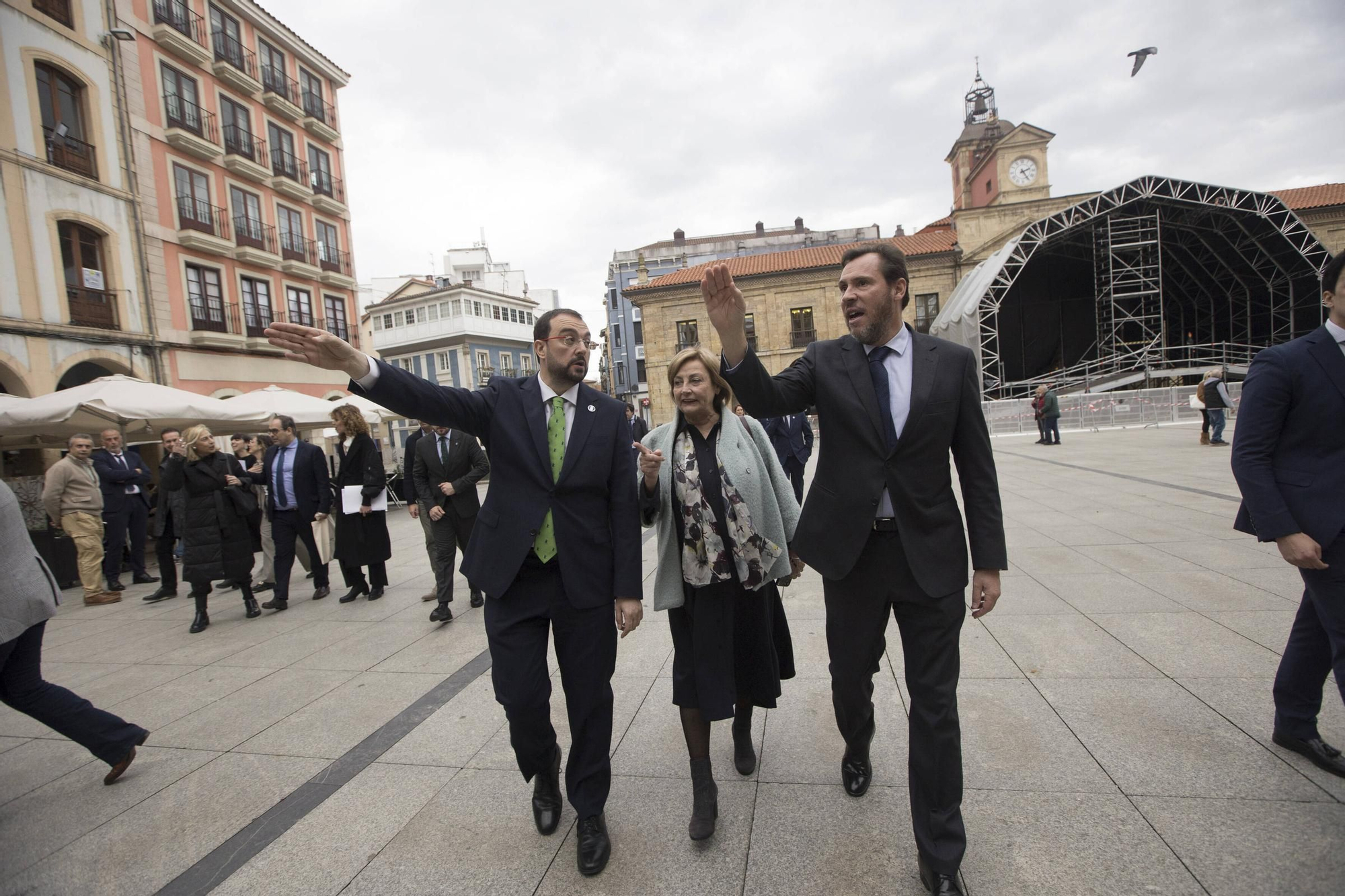 EN IMÁGENES: Así ha sido la visita a Avilés de Óscar Puente, ministro de Transportes y Movilidad Sostenible