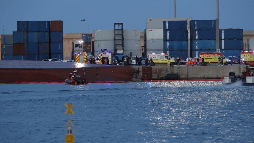 Un amplio dispositivo de rescate se encuentra operativo en estos momentos en el puerto del Grau de Castelló