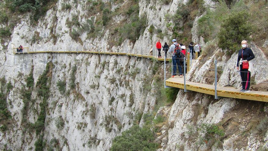 La ruta de la pasarela de la presa de Relleu y todo lo que esta localidad puede ofrecerte