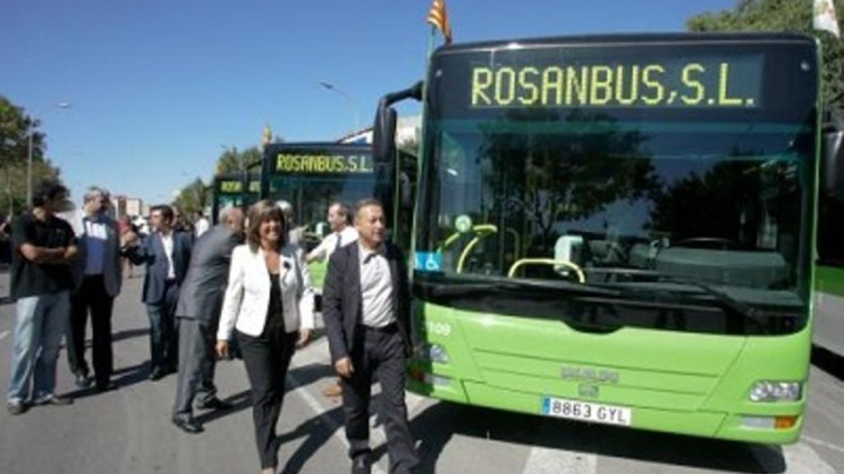 Autobús de l'Hospitalet de Llobregat y la alcaldesa Núria Marín.