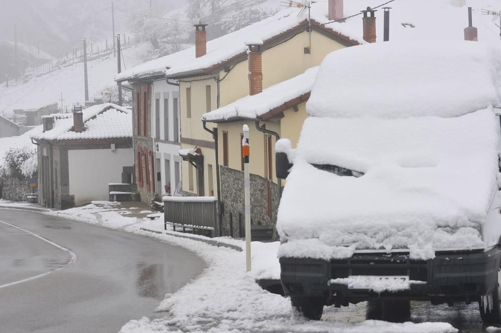 Las primeras nieves del otoño en Asturias