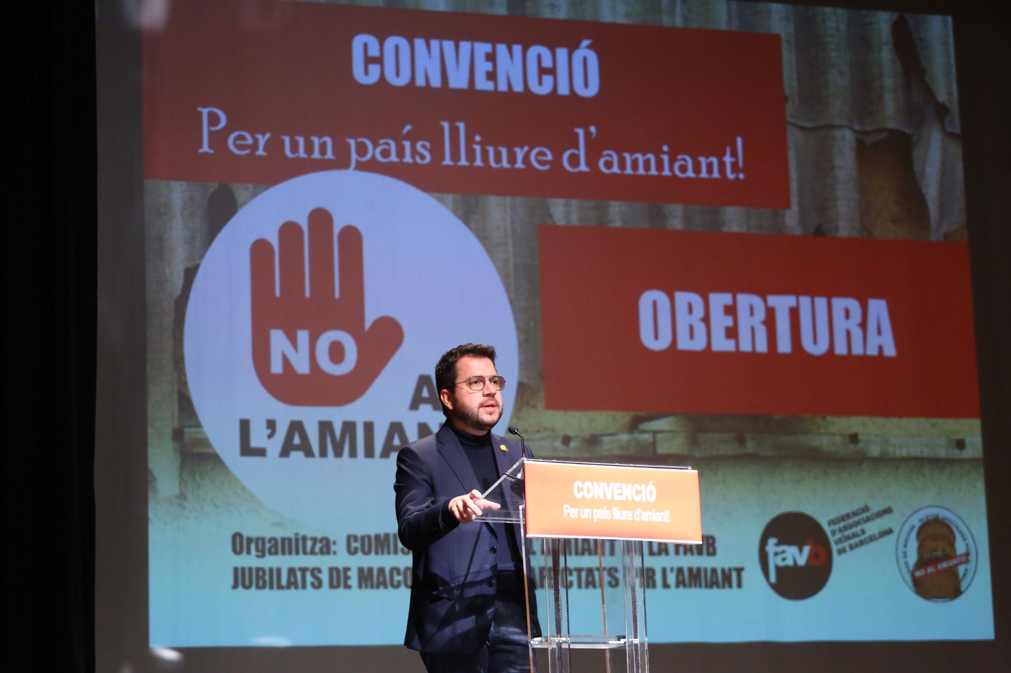 El 'president' de la Generalitat, Pere Aragonès, en la convención contra el amianto organizada por la FAVB