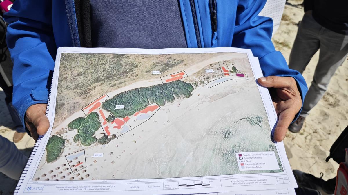 El arqueólogo Cesc Busquets que coordina las excavaciones en la playa de sa Coma: «Esperanzas muchas, prudencia toda»