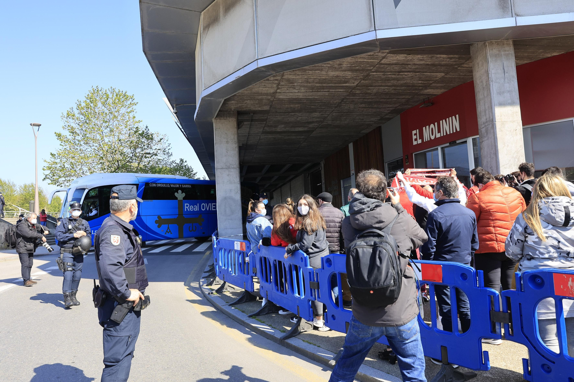 Así fue la llegada del Sporting al Molinón