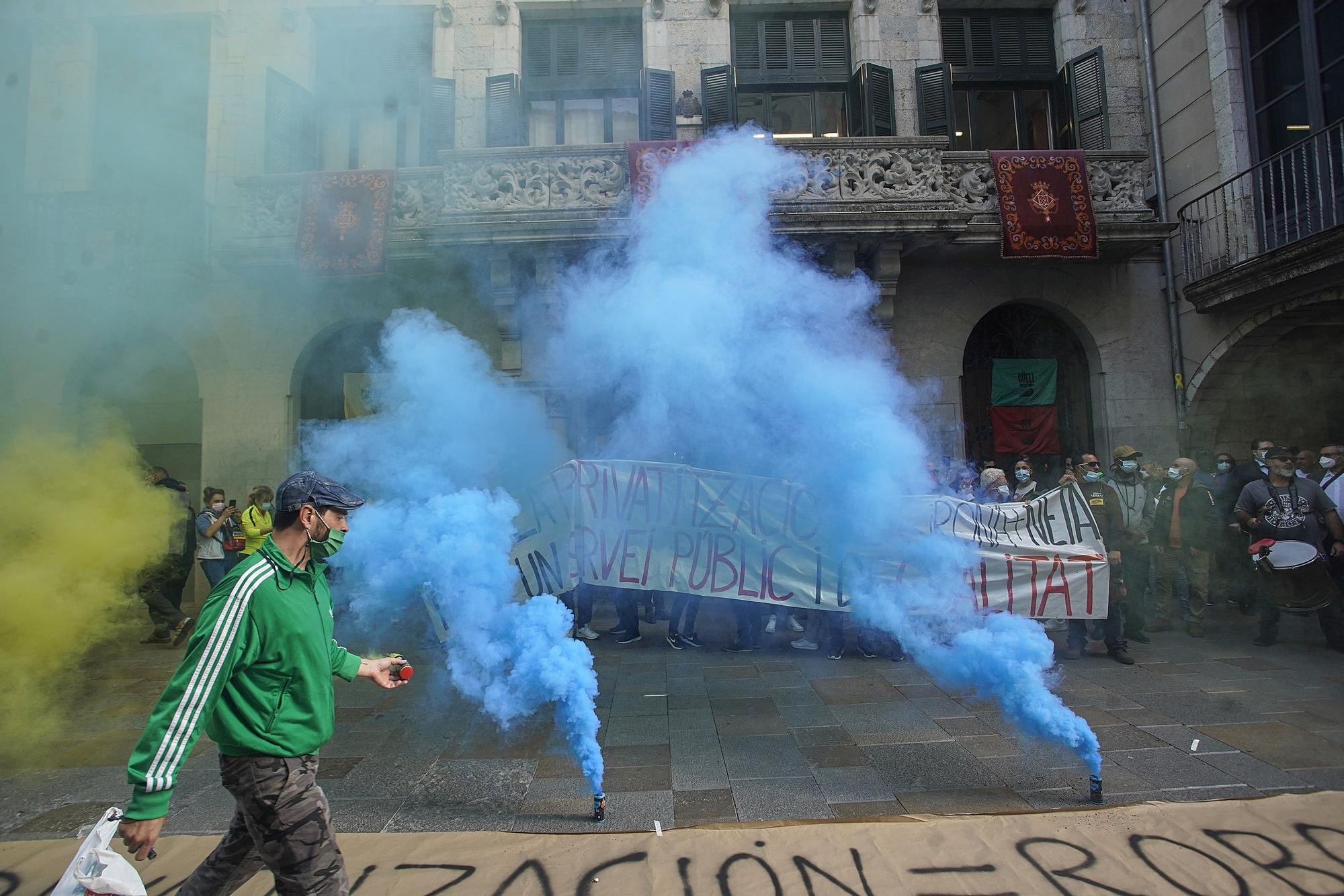 Protesta dels treballadors de Girona + Neta en contra de la privatització del servei públic de neteja