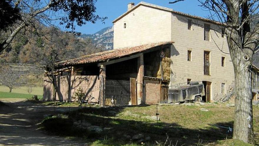 Masia dels Arbres Blancs d&#039;Avià, una de les catalogades dins el patrimoni rural del municipi